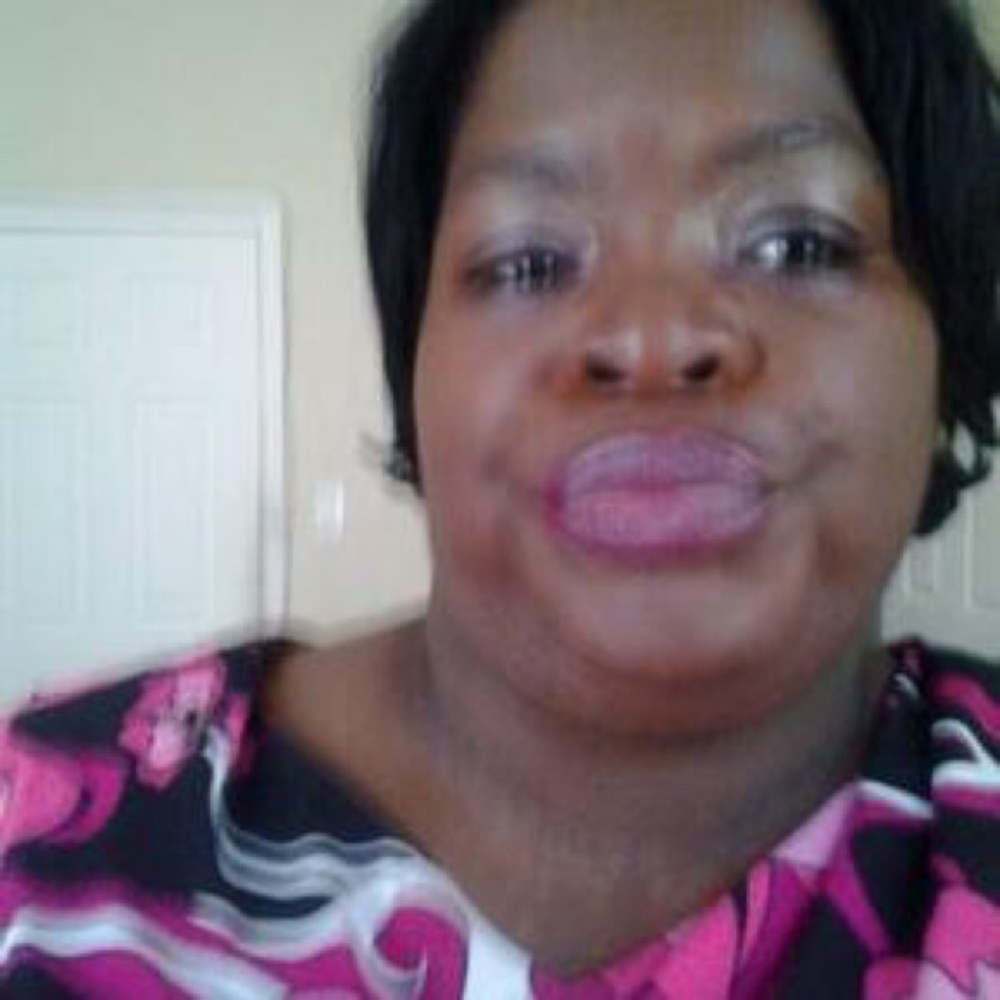 Meet your Posher, Elaine